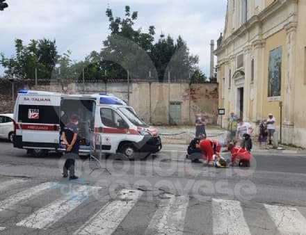 RIVAROLO CANAVESE - Auto contro scooter in via San Francesco, un ferito