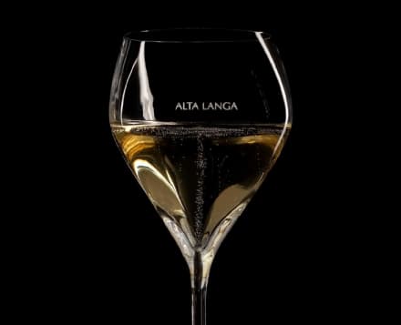 WINE – Il calice che celebra il vino piemontese