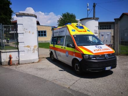 CANAVESE - L'ambulanza della croce bianca diventa virale su Tik Tok: 1 milione di visualizzazioni