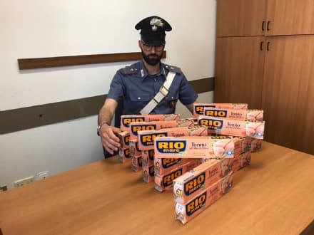 LEINI - Ladri golosi di tonno Rio Mare presi dai carabinieri