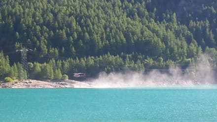 CERESOLE REALE - Cane cade nel lago: vigili del fuoco con l'elicottero per tentare il salvataggio - FOTO