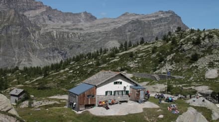 TURISMO IN CANAVESE - Aumentano i turisti italiani e stranieri. Sindaci soddisfatti: «La strada è quella giusta»