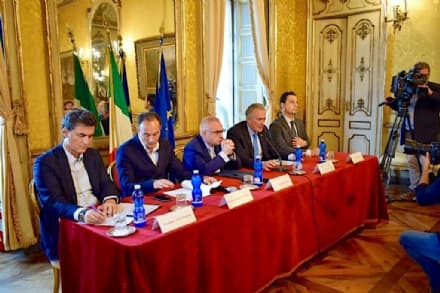 SICUREZZA - Più forze dell'ordine su treni e stazioni ferroviarie