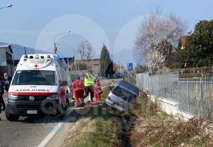 NOLE - Auto fuori strada, conducente morto: inutili tutti i soccorsi - FOTO