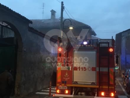 CASELLE - Corto circuito della lavatrice, alloggio devastato dall'incendio