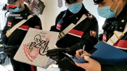 IVREA - Consegna a domicilio pizze e droga: 29enne arrestato dai carabinieri - VIDEO