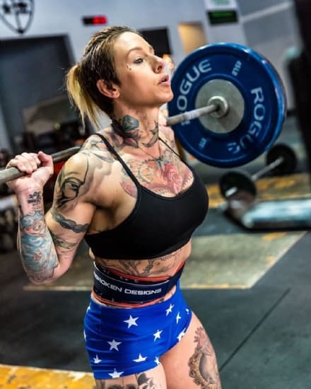 CUCCIOLI - La Marine che difende gli animali