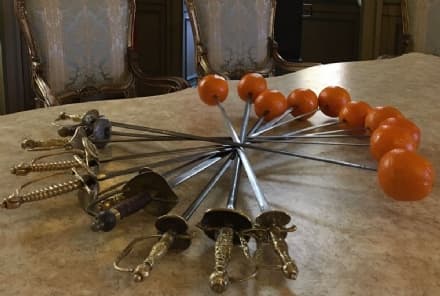 IVREA - Storico Carnevale: si entra nel vivo con le Alzate degli Abbà