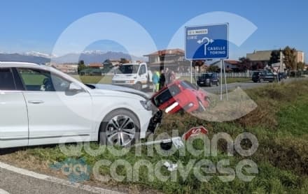 SAN MAURIZIO CANAVESE - Scontro tra una Panda e un'Audi a Ceretta: tre feriti trasportati all'ospedale di Ciriè - FOTO