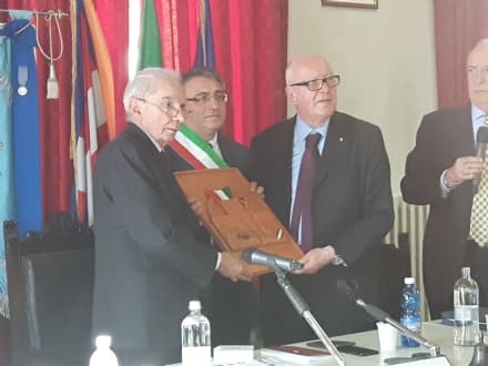 CASTELLAMONTE - In sala consiliare Giuliano Amato ha ricordato la figura di Pertini