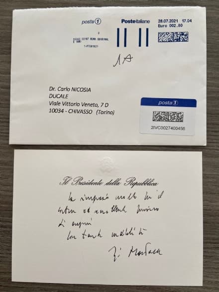 CHIVASSO - L'azienda regala una bottiglia di Vermouth al Presidente della Repubblica, Sergio Mattarella. E lui risponde...