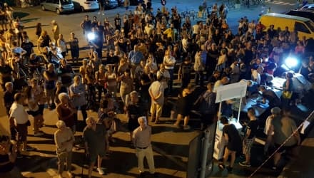 FELETTO - Tutti uniti contro Gtt. Cittadini inviperiti: «Siamo pronti a bloccare la ferrovia»