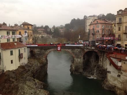 IN DIRETTA DAL CARNEVALE DI IVREA - La cerimonia della preda in Dora - FOTO e VIDEO
