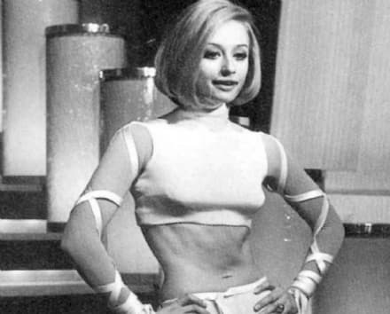 SANREMO 2023 - Raffaella Carrà e gli anni dell'ombelico