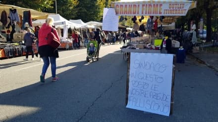 RIVAROLO CANAVESE - Il mercato non torna in via Ivrea, ambulanti delusi: «Speriamo nella prossima amministrazione»
