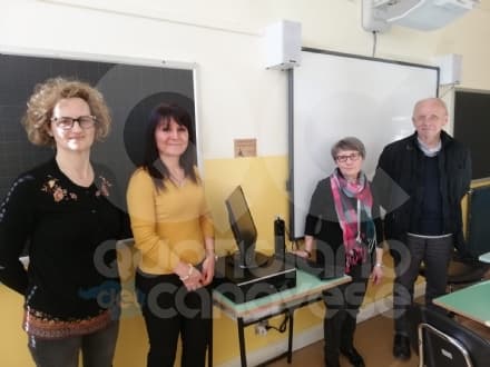 FORNO CANAVESE - Una lavagna interattiva in dono alla scuola - FOTO