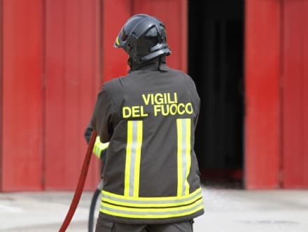 STRAMBINO - Pompiere eroe salva la vita ad un ragazzo ferito in auto