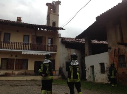 VALPERGA - Crolla il campanile: da nove mesi un'intera famiglia è senza casa