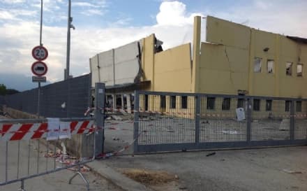 INCENDIO DI SCARMAGNO - Il Comune vieta di mangiare frutta e verdura coltivata nella zona - VIDEO