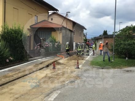 AGLIE' - Fuga di gas nel cantiere della fibra: intervento dei vigili del fuoco - FOTO