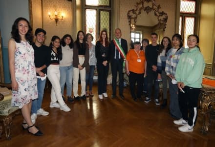 IVREA - «Così vedo l'Italia»: storie, tradizioni e vita quotidiana negli scatti dei ragazzi di Intercultura