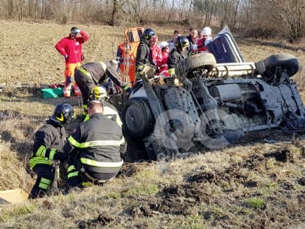 BUSANO - Incidente sulla provinciale per Front Canavese: ferito un rivarolese - FOTO e VIDEO