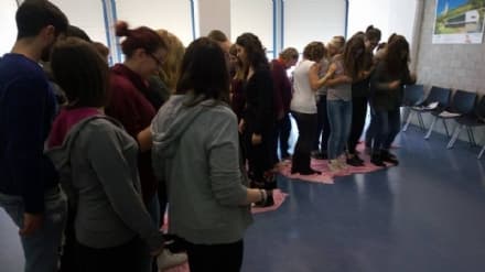 IVREA - Alla facoltà di infermieristica si insegna la gentilezza: una lezione speciale per i futuri operatori della sanità