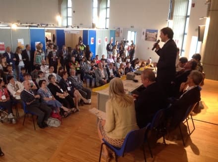 AGLIE' - 800 persone in coda per cercare un posto di lavoro