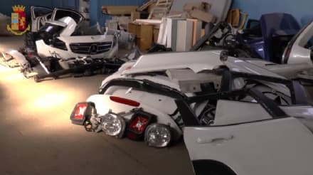 LEINI - Rubavano Bmw, Jeep e Mercedes poi le spedivano a pezzi in Marocco: dodici arresti, nei guai un demolitore di Leini