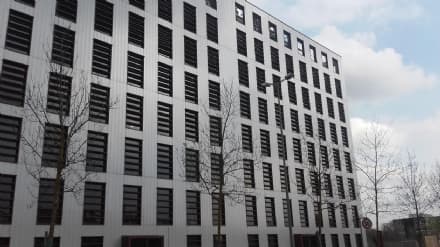 IVREA - Code e disagi per accedere al nuovo poliambulatorio