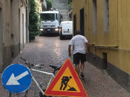 IVREA - Perdita di nafta vicino all'ospedale cittadino