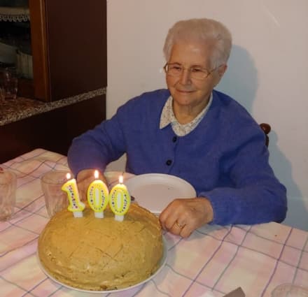 CUORGNE'-BRANDIZZO - Compleanno speciale: nonna Angelina ha spento 100 candeline - FOTO