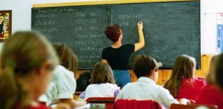 CANAVESE - A settembre riaprono le scuole in presenza: ma insegnanti e personale dovranno avere il green pass