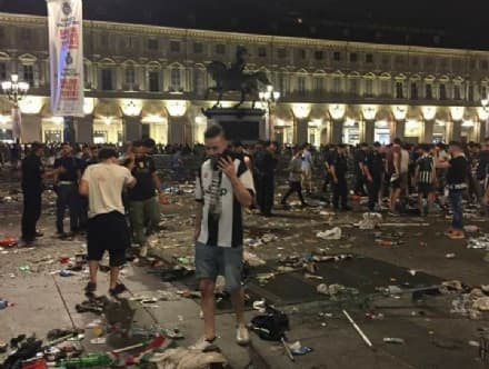 TERRORE IN PIAZZA SAN CARLO - Asl To4 apre sportello psicologico