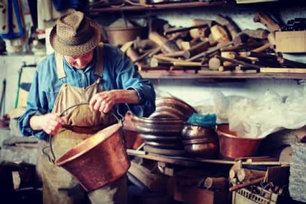 SPARONE - Una festa celebra i magnin