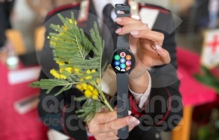 IVREA - Ecco «Mobile Angel», l'orologio intelligente contro la violenza sulle donne - FOTO