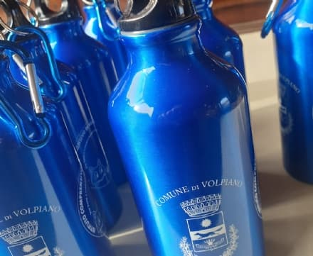 VOLPIANO - Scuole «plastic free» con le borracce in alluminio