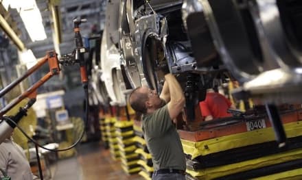 CORONAVIRUS - Confindustria: «Subito un piano per riaprire le aziende altrimenti sarà un dramma»