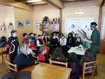 VALPRATO SOANA - Studenti a scuola sulla neve a Piamprato - FOTO