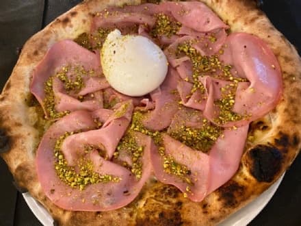 CUORGNE' - Al Ristorante Pizzeria Royal la buona cucina e la pizza sono una questione di famiglia - FOTO e VIDEO