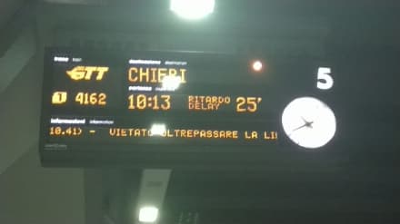 CANAVESANA - Ancora treni in ritardo: odissea per i pendolari