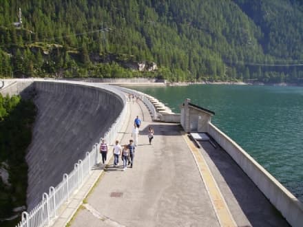 CERESOLE - Si spegne la diga per «M'illumino di meno»