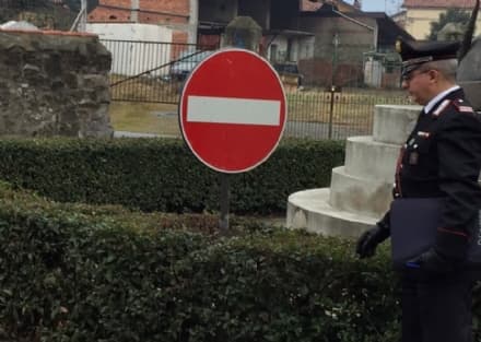 SAMONE - Petardo esplode in un cartello stradale: due denunciati