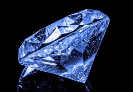 LUXURY – La battaglia legale per l’Idol’s Eye, il diamante blu