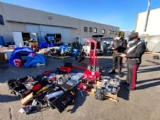 OZEGNA - Auto rubate nel capannone dell'azienda: arrestato operaio di Cintano. Nei guai anche la sorella - FOTO e VIDEO