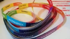 IVREA - In piazza Ottinetti la Catena umana della Fraternità e della Pace