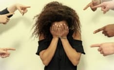 Cinque cose che devi smettere di fare per contenere ansia e paura