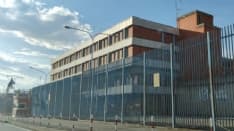 IVREA - Detenuto aggredisce due poliziotti con un estintore: ennesimo caso di violenza all'interno del carcere eporediese