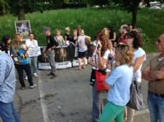 RIVAROLO - Animalisti manifestano contro il circo di Moira Orfei - FOTO e VIDEO