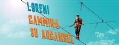 FRASSINETTO - Il funambolo Andrea Loreni cammina sul filo dell'Arcansel